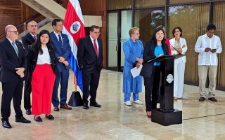 Conferencia de prensa en Casa Presidencial