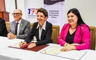 La rectora del TEC, junto a la Embajadora de España.