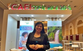 Imagen de una mujer que participó en un congreso en Estados Unidos