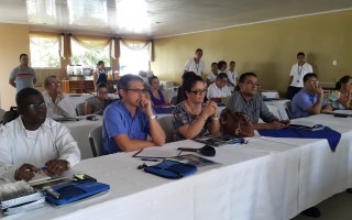 Participantes desayuno empresas Limón