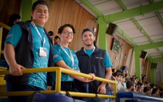 voluntarios_en_gimnasio_