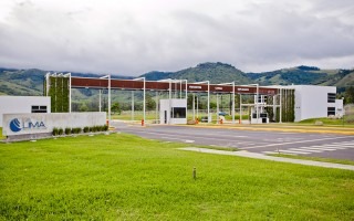 Fachada de Zona Franca La Lima.