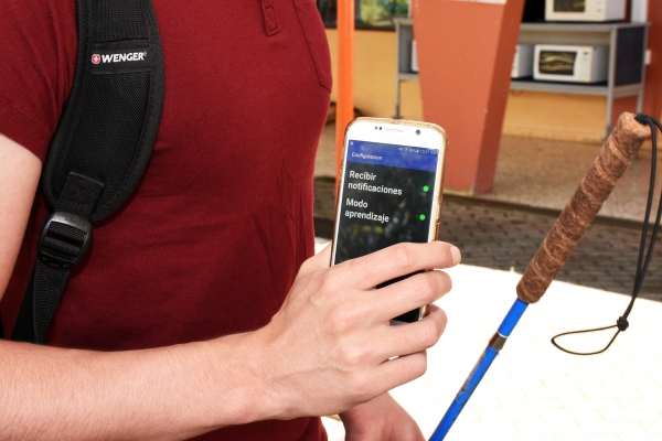 App “DesplazaTEC” en un dispositivo móvil. (Foto Ruth Garita/ OCM)