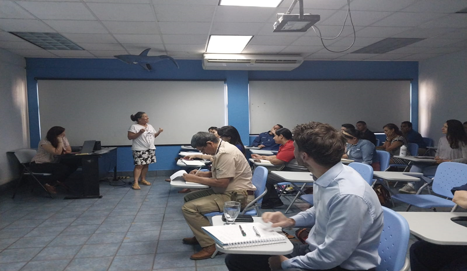 Investigadora del CIPA presenta resultados del proyecto buenas prácticas para la gestión de residuos de artes de pesca