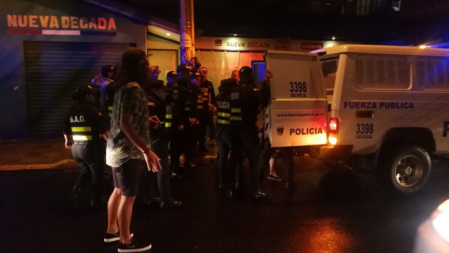 policias