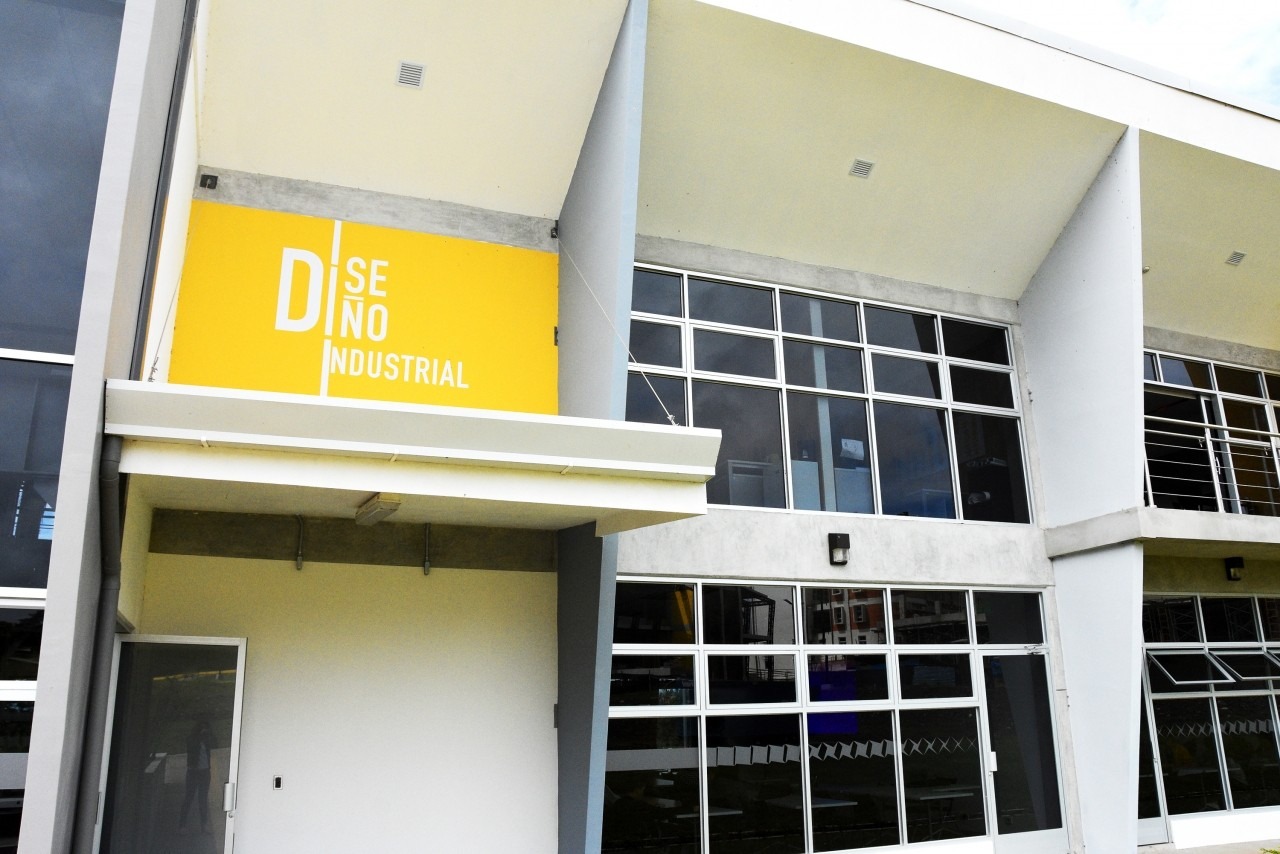 Fachada Diseño Industrial