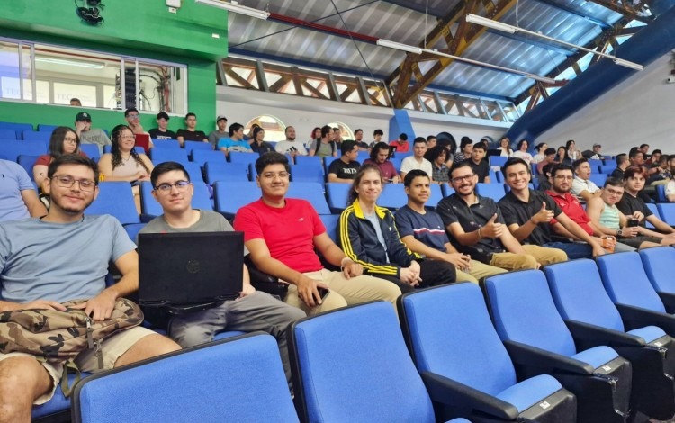 estudiantes en CTEC