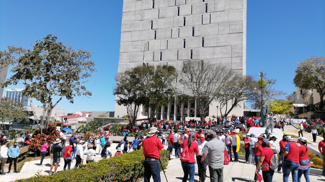 personas en una manifestación