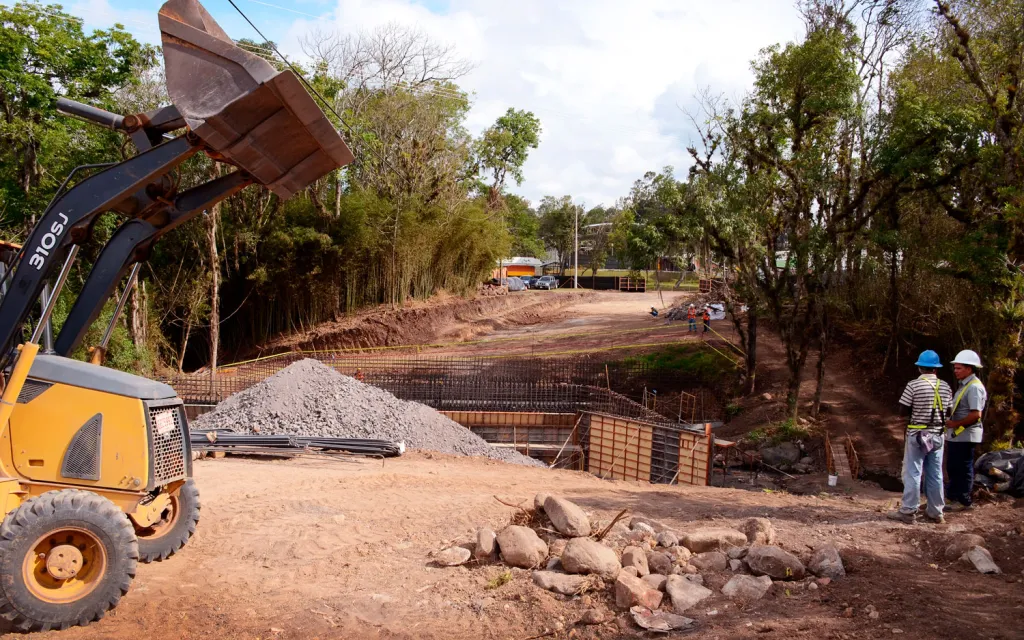 construccion de areas en el TEC