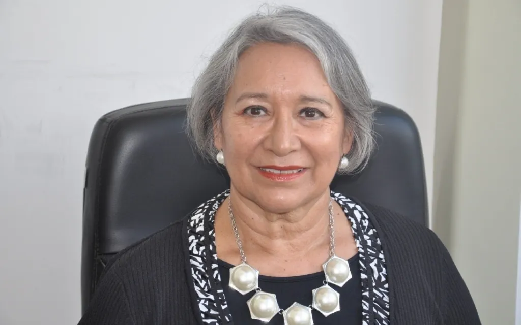 Máster Alejandra Almanza