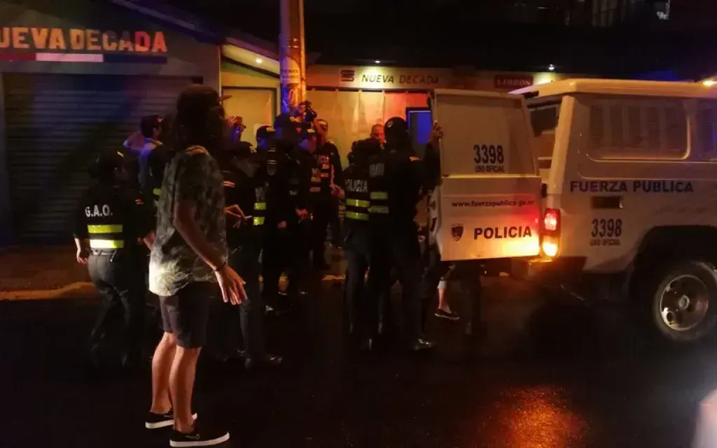 policias