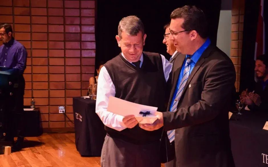 Reconocimiento a su labor