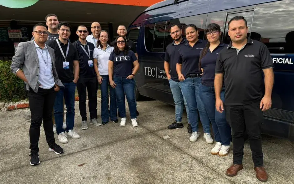 Personas docentes y estudiantes