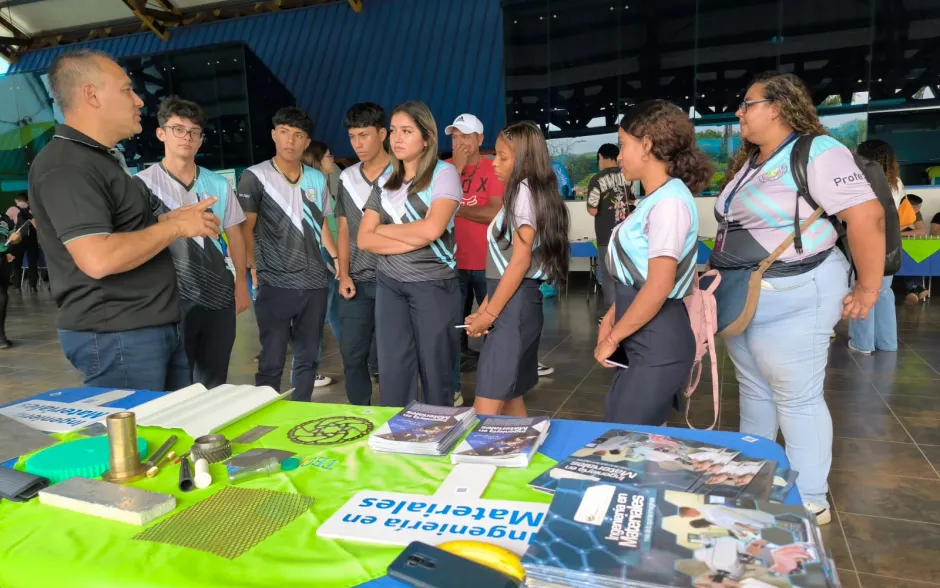Estudiantes de visita