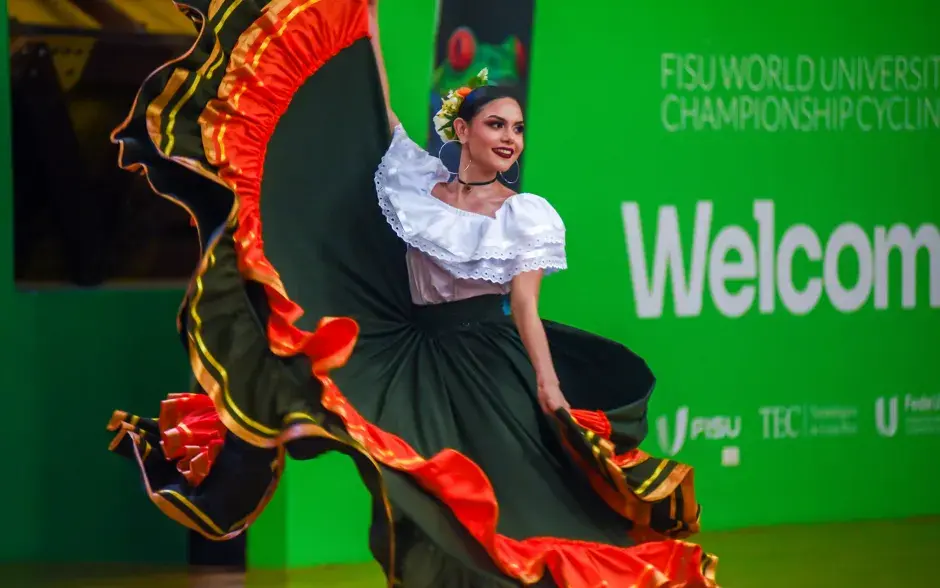 Compañía Folclórica Flor de Caña