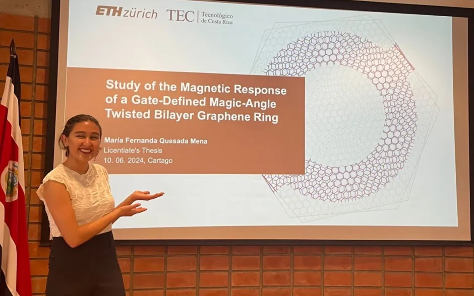 María Fernanda Quesada en su presentación de tesis