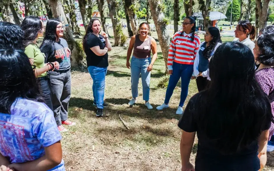 Fotografía de los participantes del evento