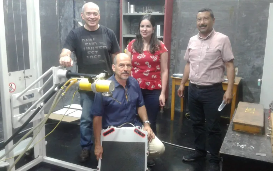 Equipo de tabajo en Radiografia Digital