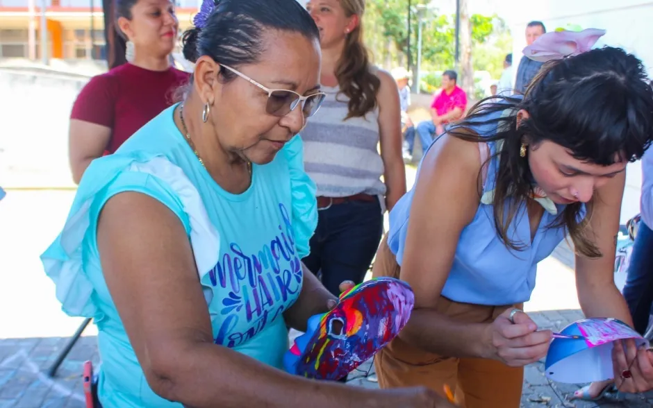Fotografía de asistentes al evento