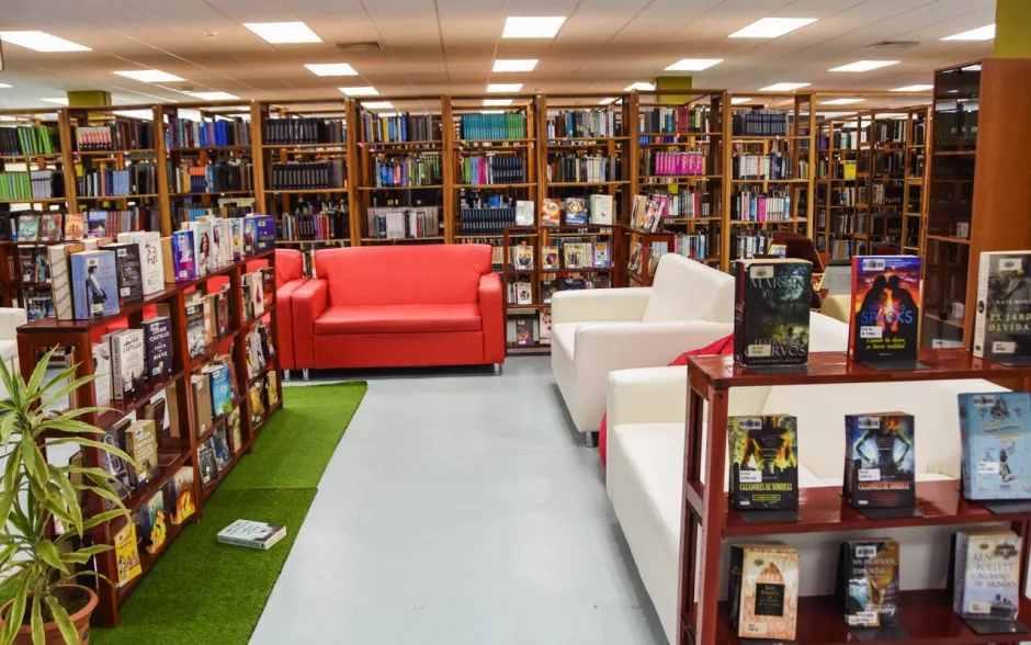 Sala común Biblioteca José Figueres Ferrer