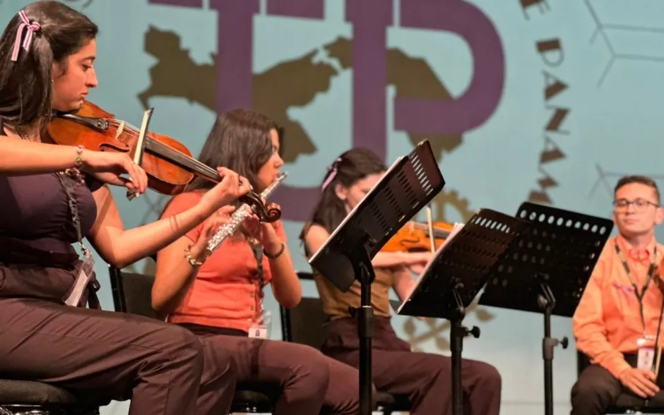 Presentación artística TEC