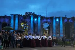 Acto de conmemoración del terremoto Santa Mónica 1910 en la Plaza Mayor.