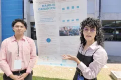 Matías Aguilera y Alexandra Le Roy expusieron un proyecto sobre uso de bioestimulantes a base de microalgas para el manejo orgánico de papa