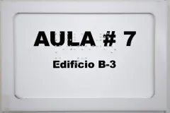 Aulas señalizadas en braile. ( Foto: Andrés Zúñiga).