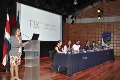 Fotografía de asistentes al evento