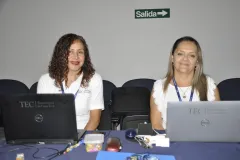 Fotografía de asistentes al evento