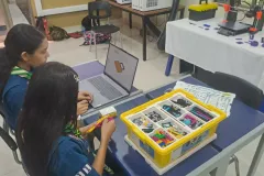 Enfoque basado en el aprendizaje exploratorio