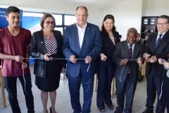 Estudiantes del Colegio Científico acompañaron durante la inauguración al Presidente Solís, la Directora del Científico de Cartago así como a la Ministra de Tecnología y el Rector del TEC.