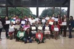 imagen de varias personas  en una capacitación