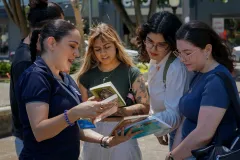 Entrega de libros en diversos cantones de Heredia