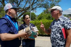 Entrega de libros en diversos cantones de Heredia