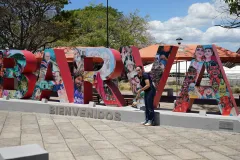 Entrega de libros en diversos cantones de Heredia