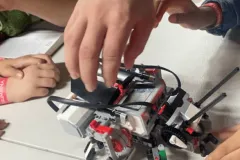 Robot