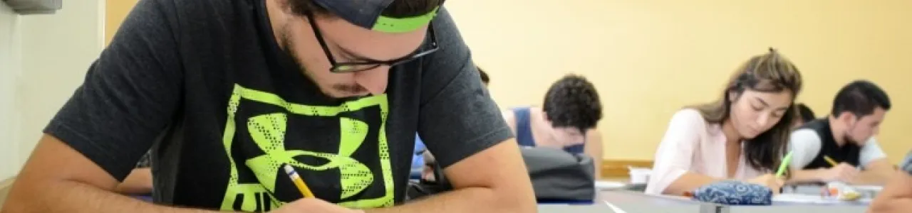 Estudiante examen