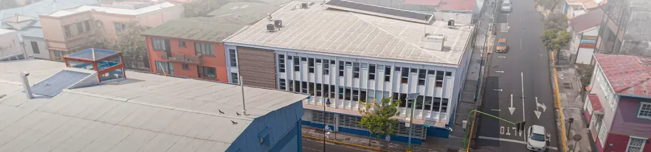 Fotografía Fachada, Escuela de Arquitectura y Urbanismo