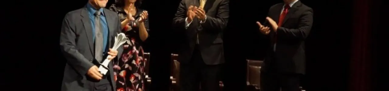 Vinicio Meza Premio