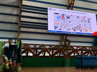 Conferencia internacional dirigida a estudiantes de Administración de Empresas