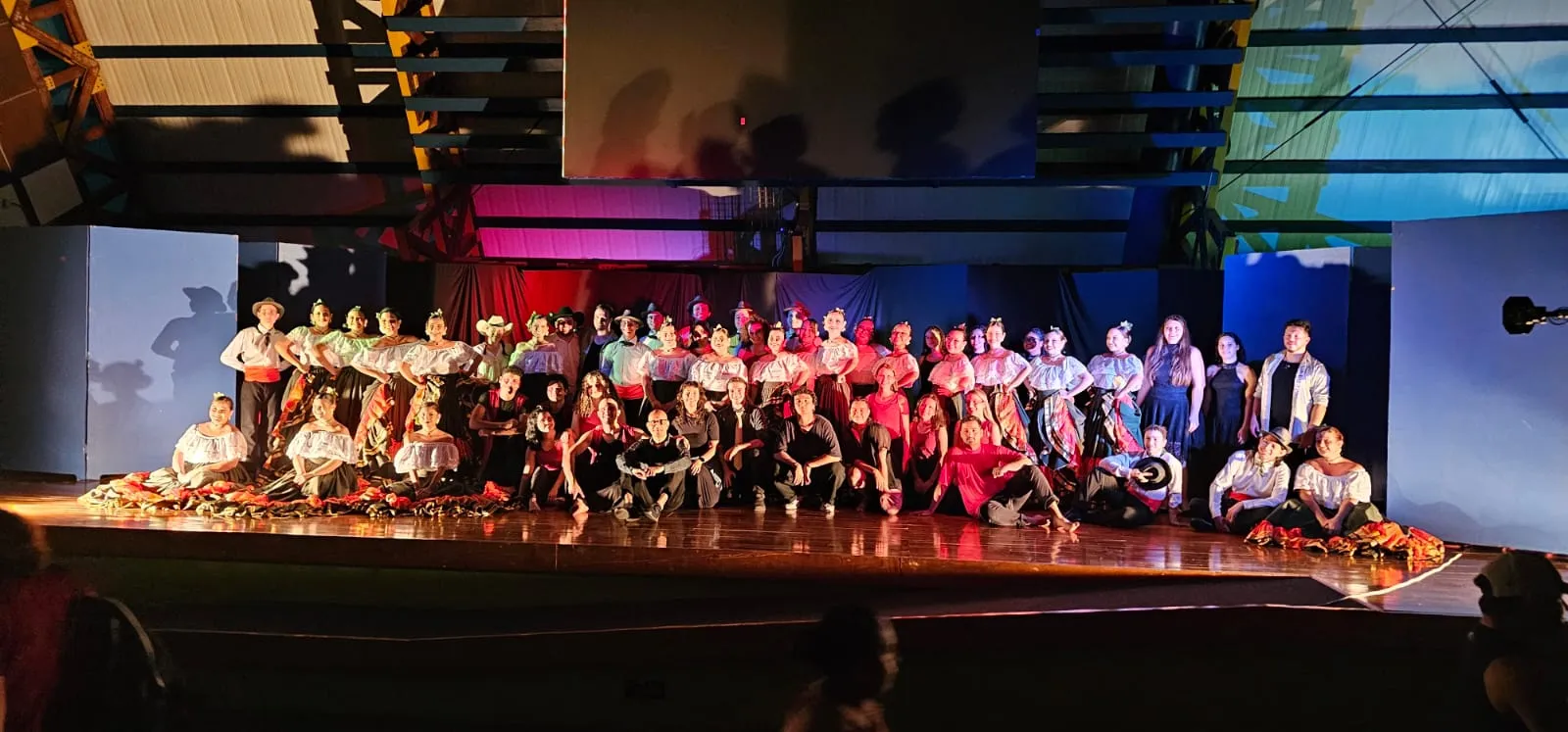 Grupo de Danza Contemporánea Danzartec