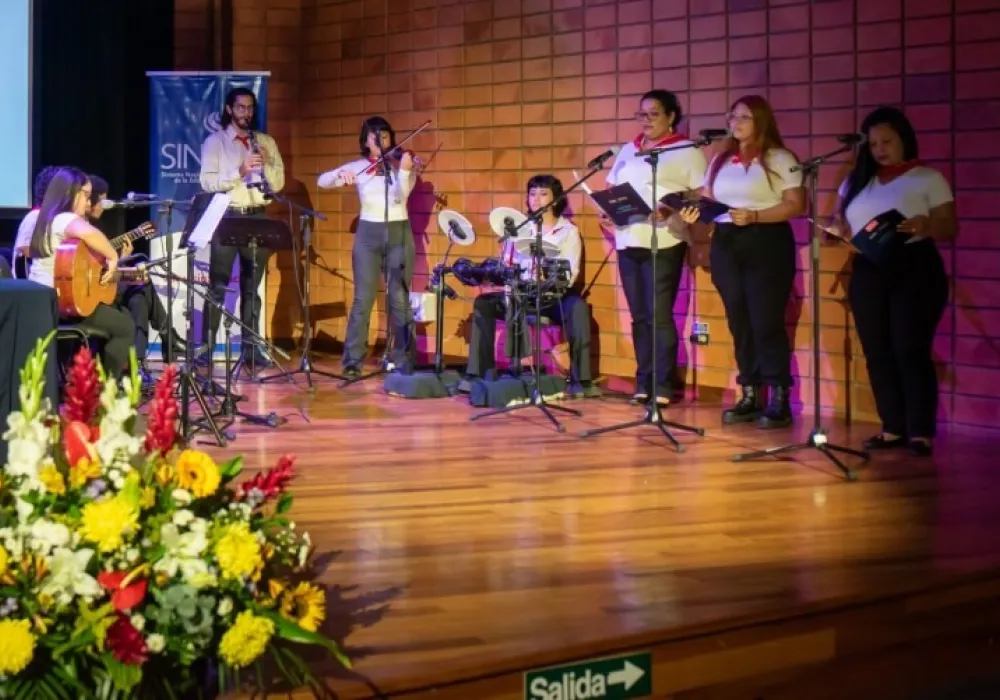 Fotografía de participantes del evento