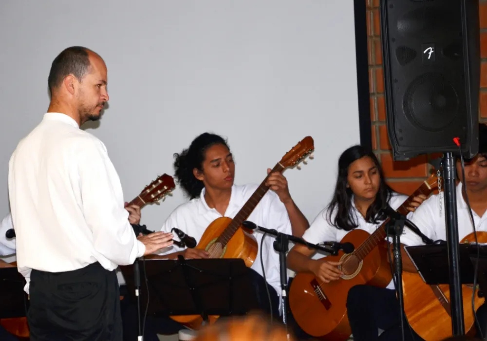 Orquesta de guitarras