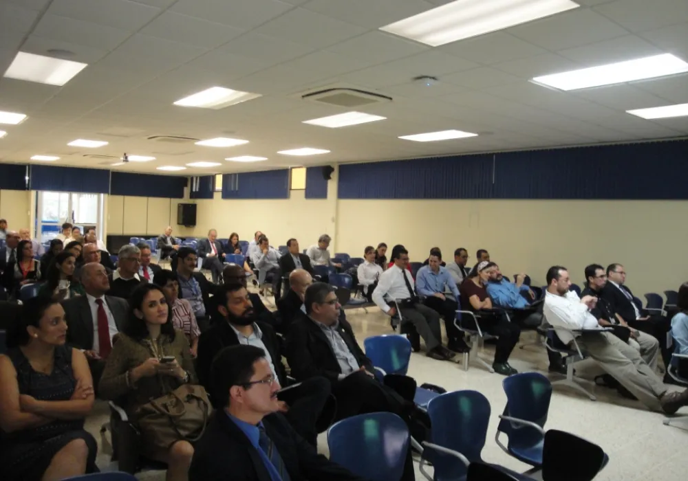 representantes del sector empresarial