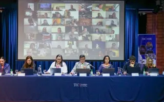Fotografía de los participantes del evento
