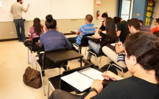 Estudiantes en clases