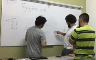 alumnos del TEC reciben tutorías