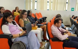 Fotografía de los participantes del evento