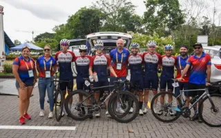 Fotografía de participantes del evento